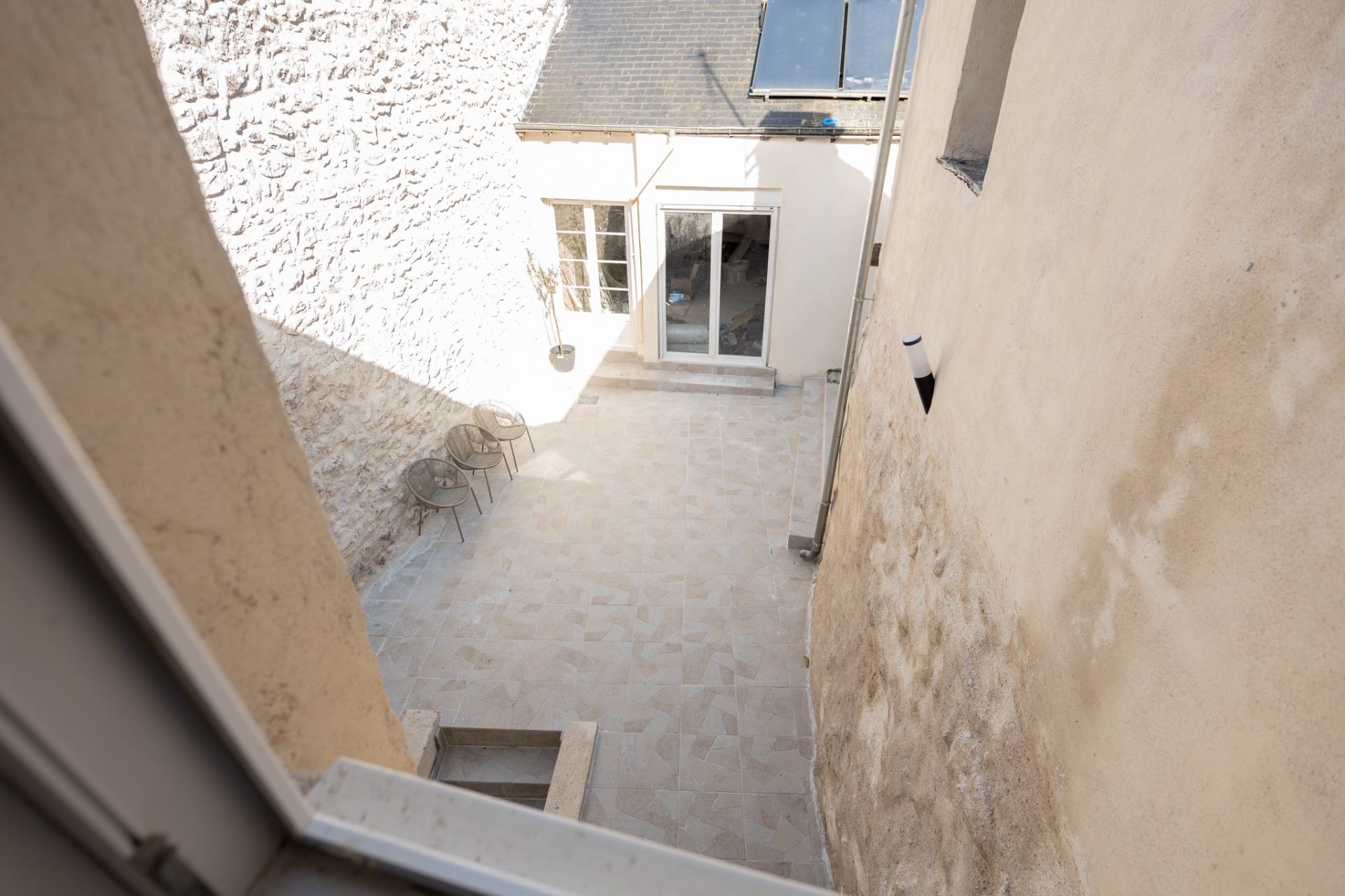 townhouse 8 rooms for sale on BLOIS (41000)