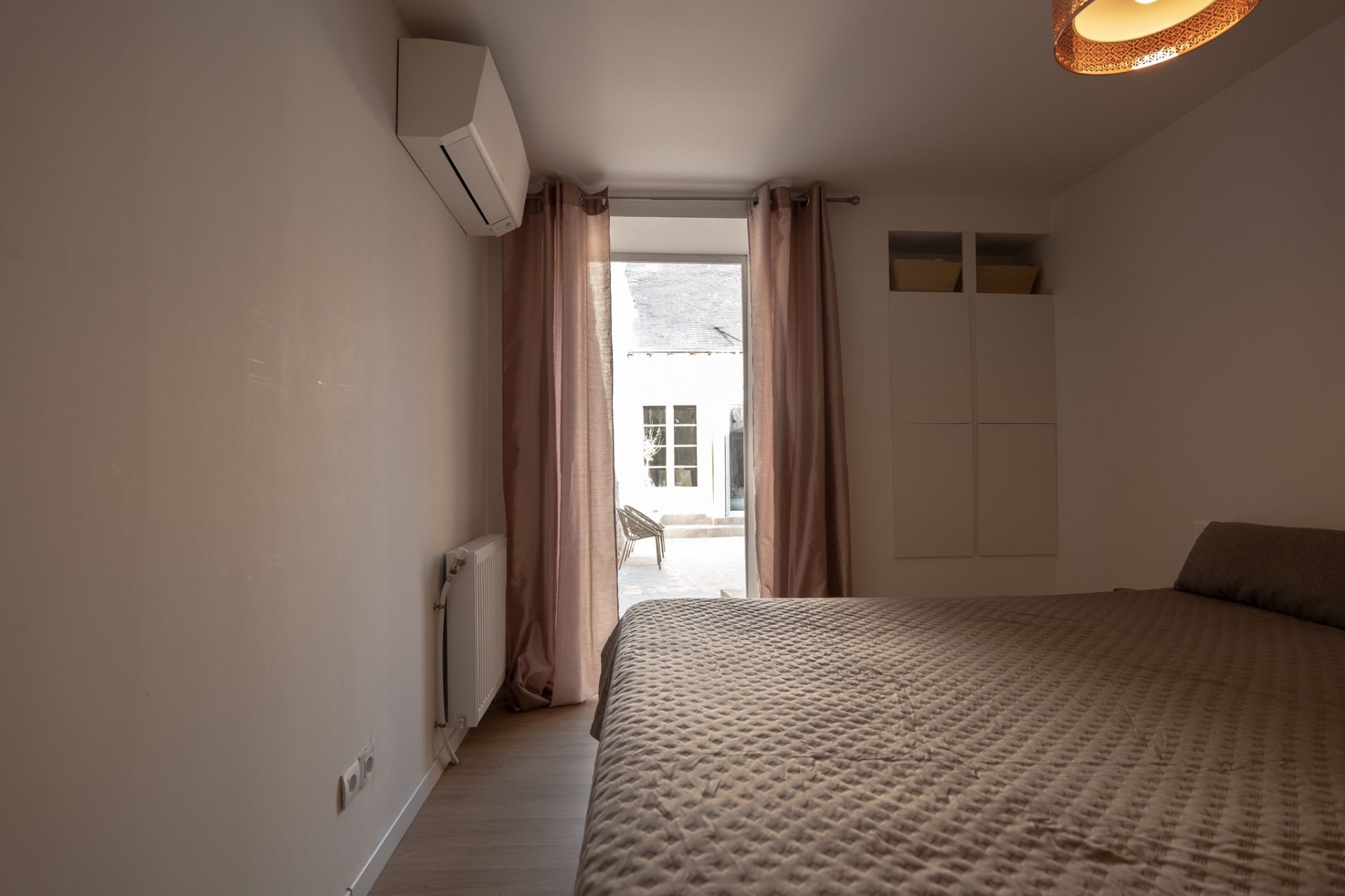 townhouse 8 rooms for sale on BLOIS (41000)