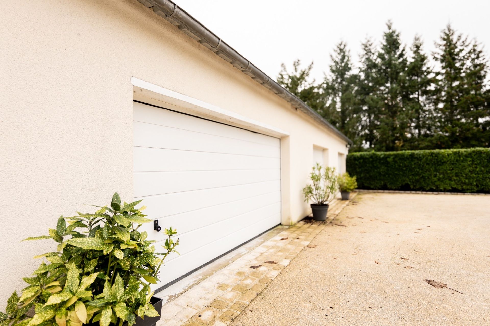 garage for sale on FRESNES (41700)